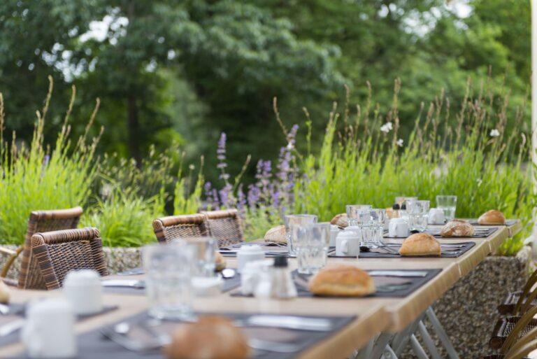 Terrasse-restaurant-1-scaled-1.jpg