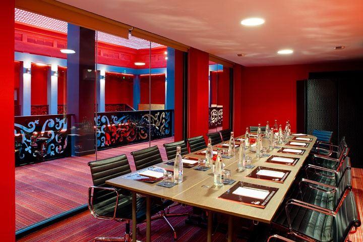 Galerie-vue-sur-bar.jpg