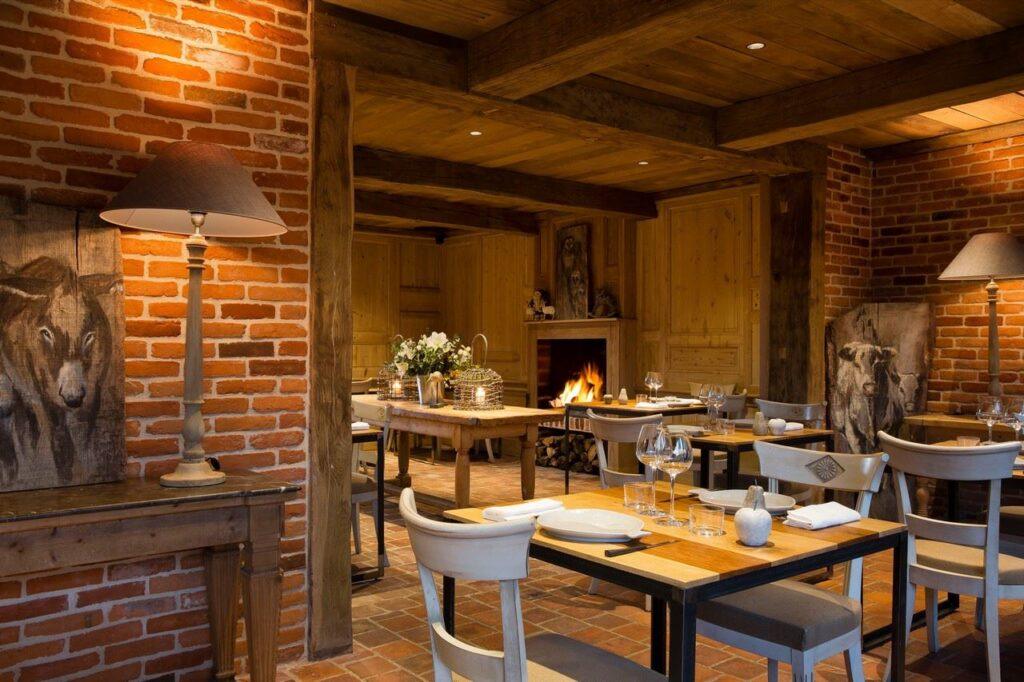 Restaurant-4.jpg