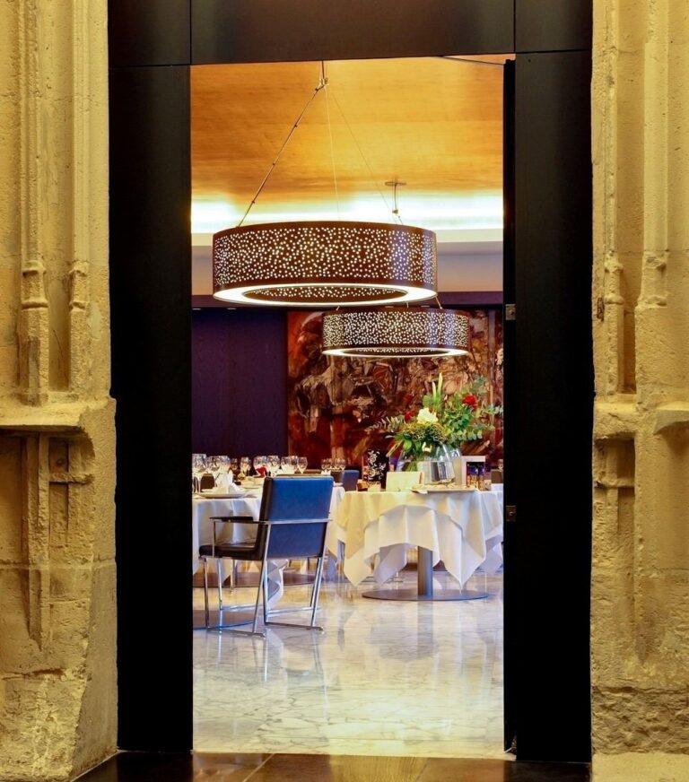 Restaurant_Aumale_Lustres-2.jpg