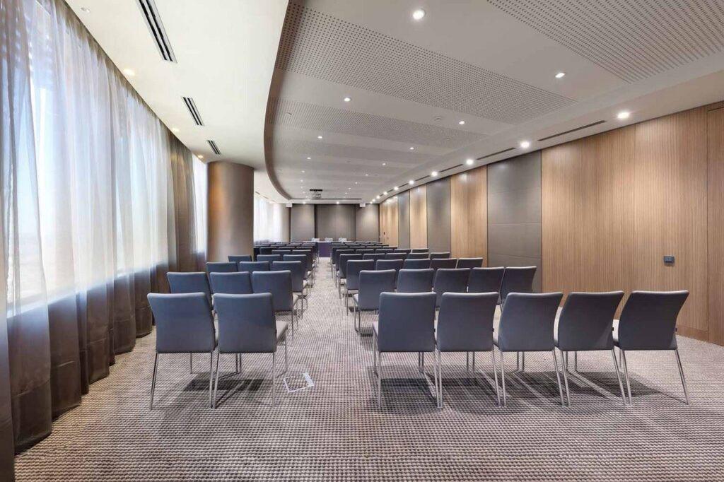 eurostars-torre-sevilla-1lieu1salle-conferences.jpg