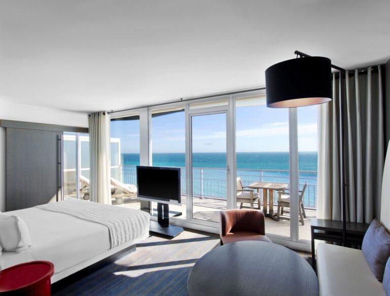 018_Junior-Suite-Sea-View.jpg