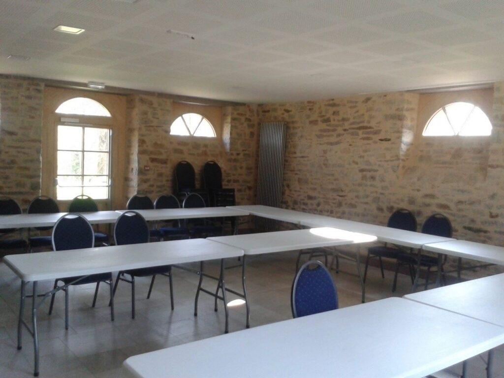 Basse-Cour-salle.jpg