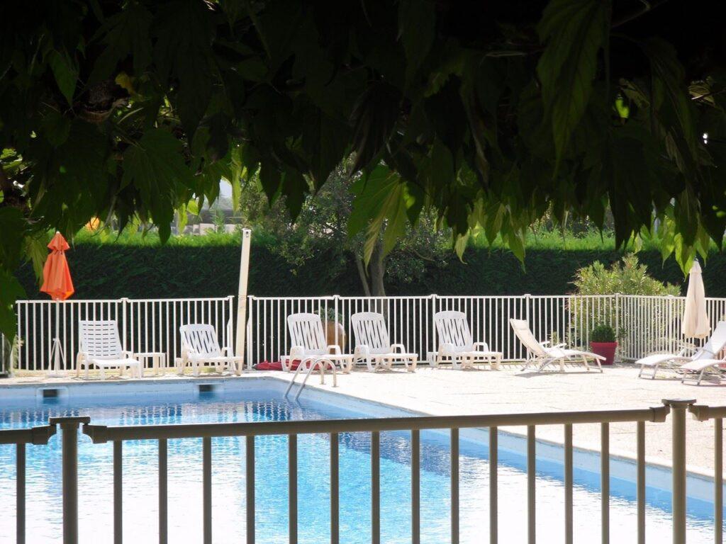 Ibis-styles-Piscine.jpg