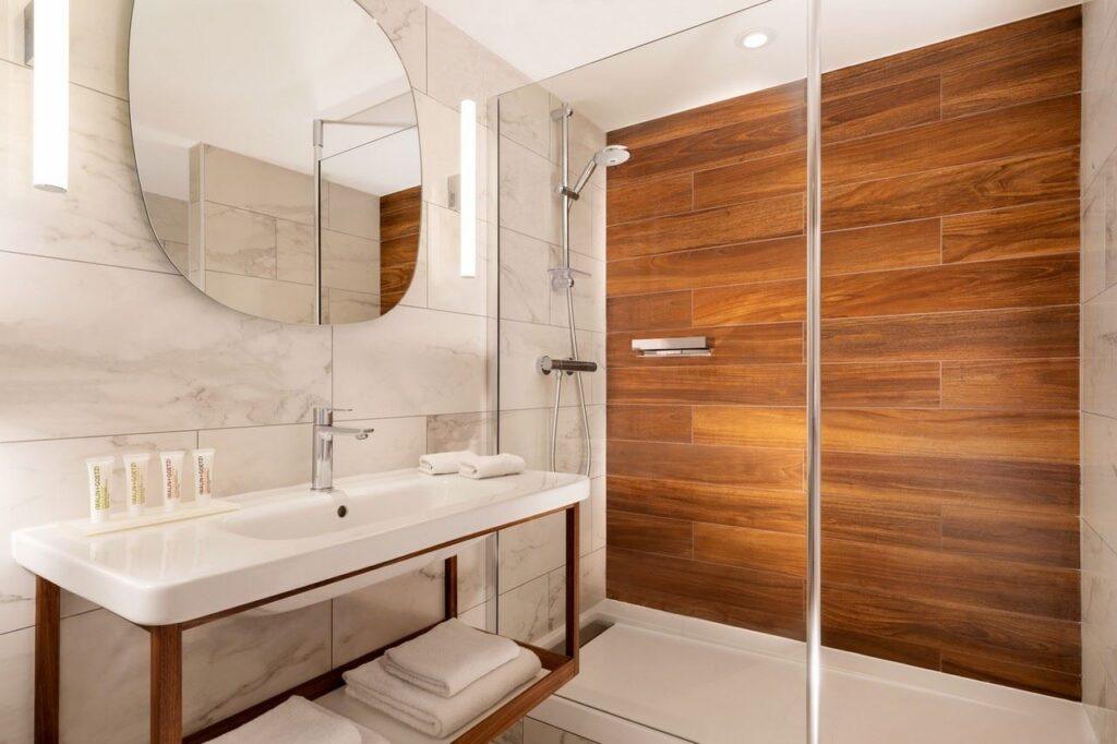 New-Guest-Bathroom.jpg