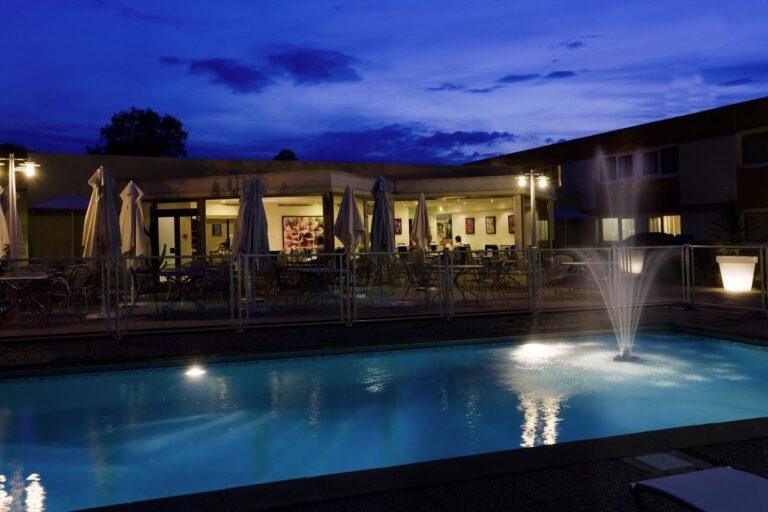 Piscine-nuit.jpg