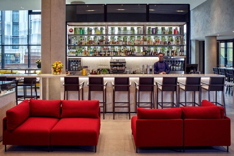 bar