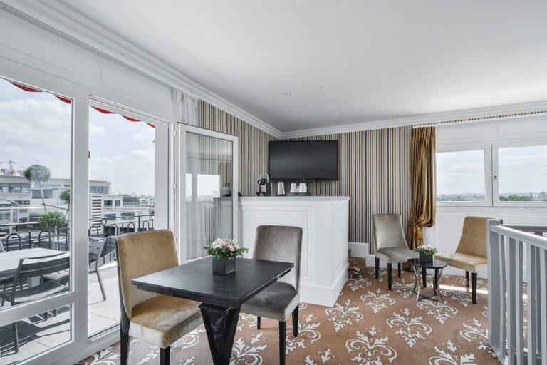 ROOFTOP-SUITE.jpg