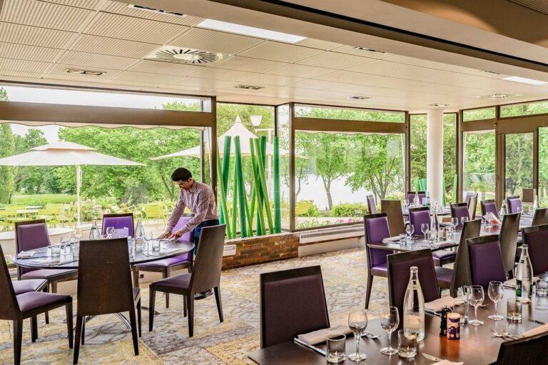 Restaurant-3.jpg