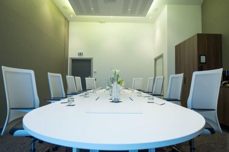 Salon_Meeting-room-BALI.jpg