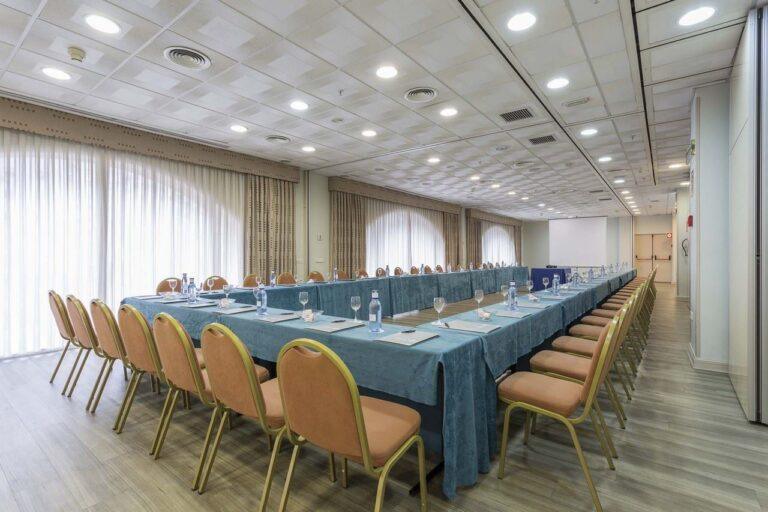 ayre-hotel-sevilla-1lieu1salle-meetings.jpg