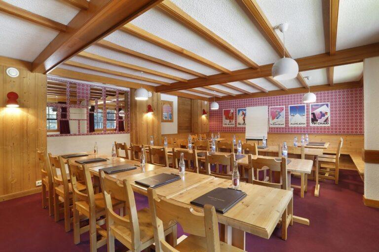 breakfast-room-as-meeting-room.jpg