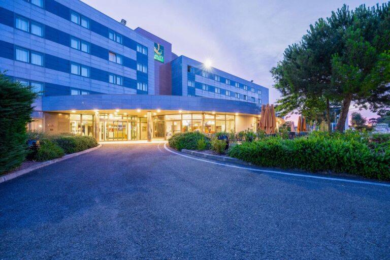 quality-suites-bordeaux-aeroport-1lieu1salle-event.jpg