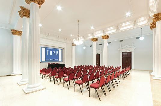 03-TEATRO-MORATIN-LAT-TRAS.jpg