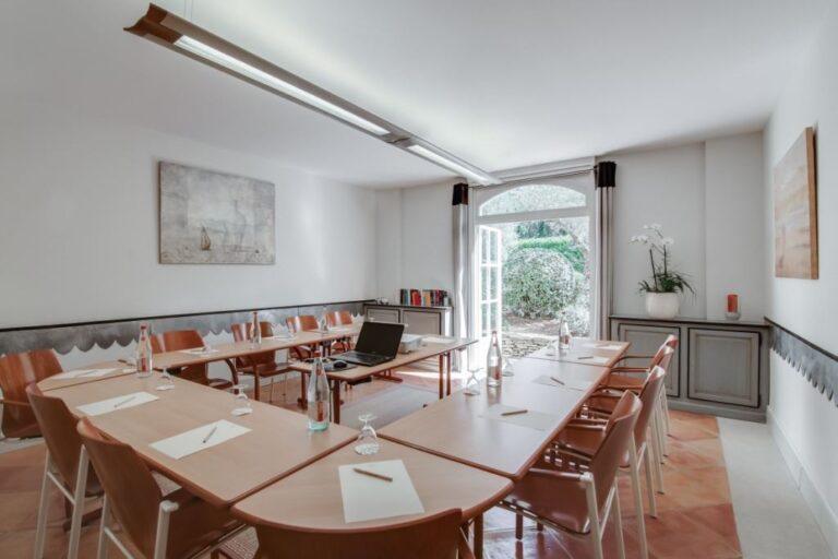 12-salle-seminaire.jpg