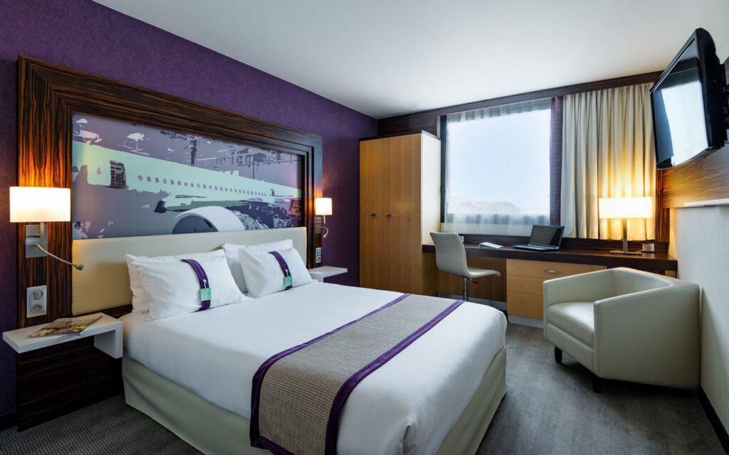 1402-05_holidayinn_blagnac_chambre_1_HD.jpg