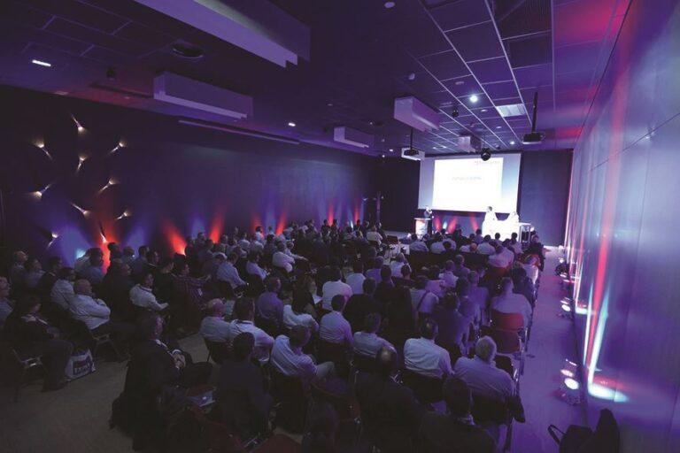 8-salon-lumiere-300-dpi-cmjn-ok.jpg