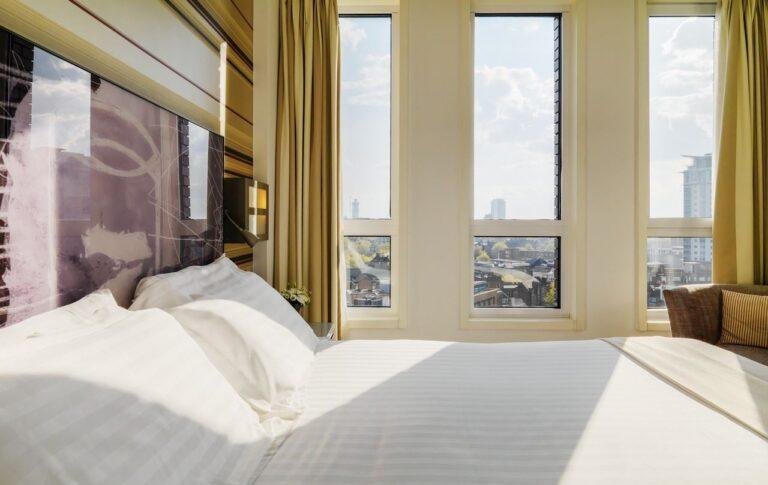 ACCOMMODATION-STANDARD-HEADBOARD.jpg