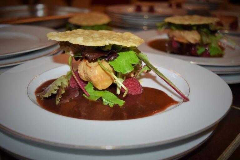Escalope-de-foie-Gras-au-framboises.jpg