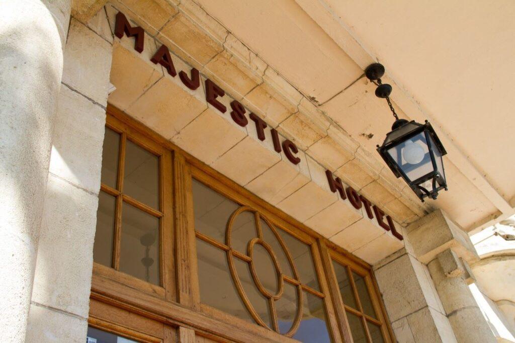 Exterieur-MAJESTIC-HOTEL-5.jpg