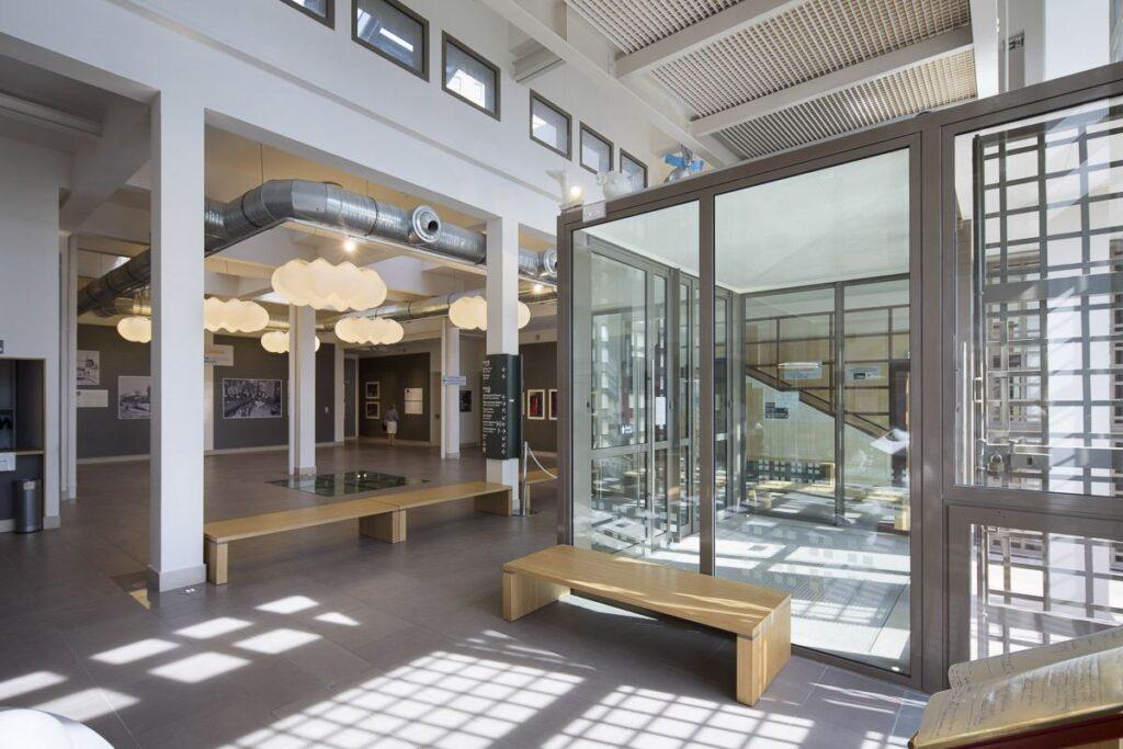 Hall-XBoymond.jpg