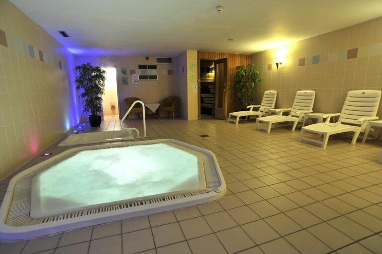 Health-Centre-B-Spa.jpg