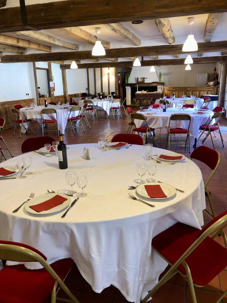 LAuberge-Paysanne-Banquet-95-m2-scaled-1.jpeg