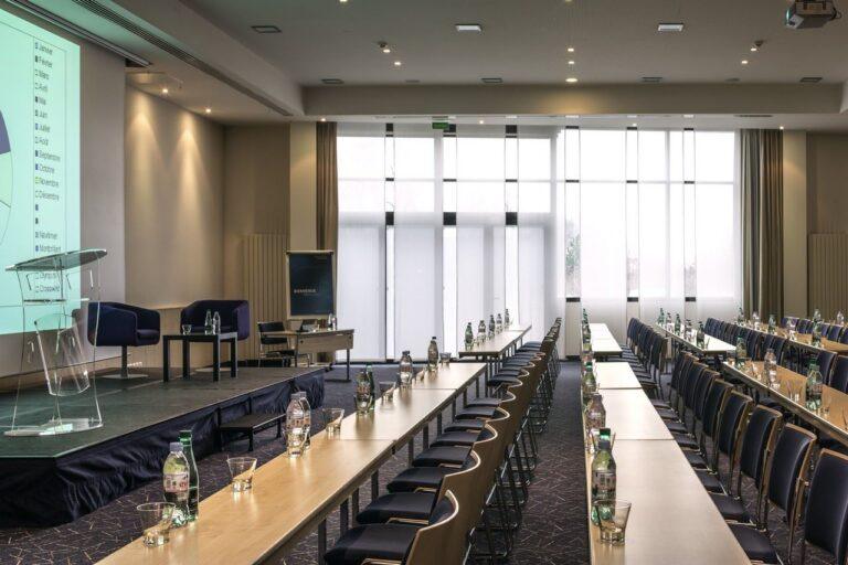 Novotel-CW-Navitimer.jpg