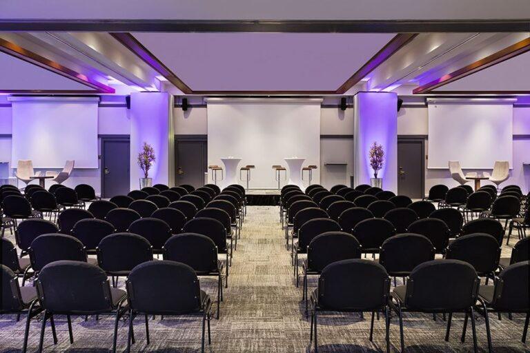 Orly-Theatre-2.jpg