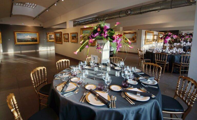 Photo-diner-gala-Musee-Regards-de-Provence-bd-Helen.jpg