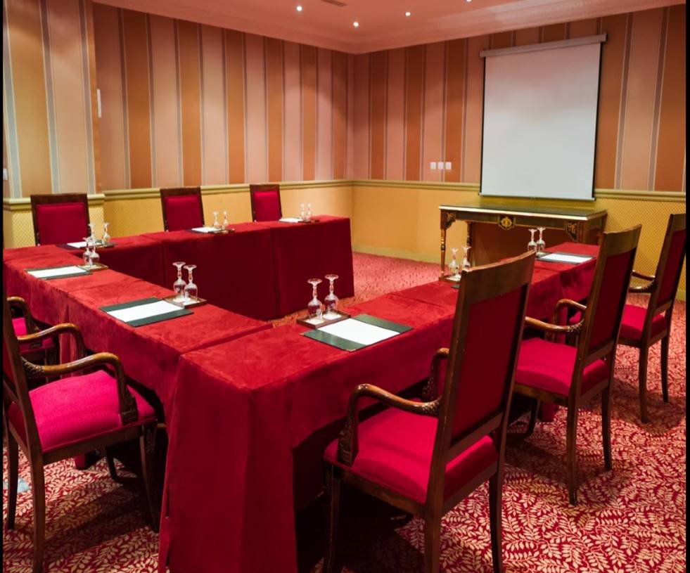 Salle-de-reunion-Dispo-U.jpg