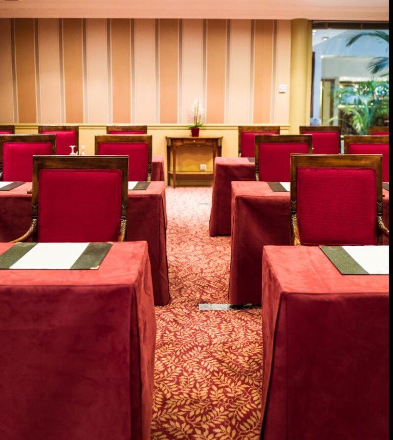 Salle-de-reunion-Dispo-classe-2.jpg