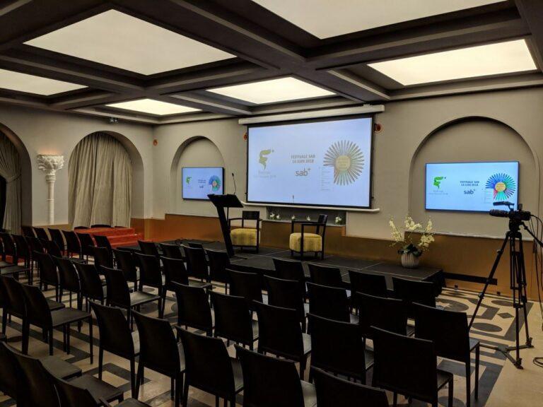 Salon-Franklin-conference-130-pax.jpg