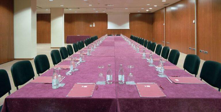 acevi-villarroel-1lieu1salle-conferences.jpg