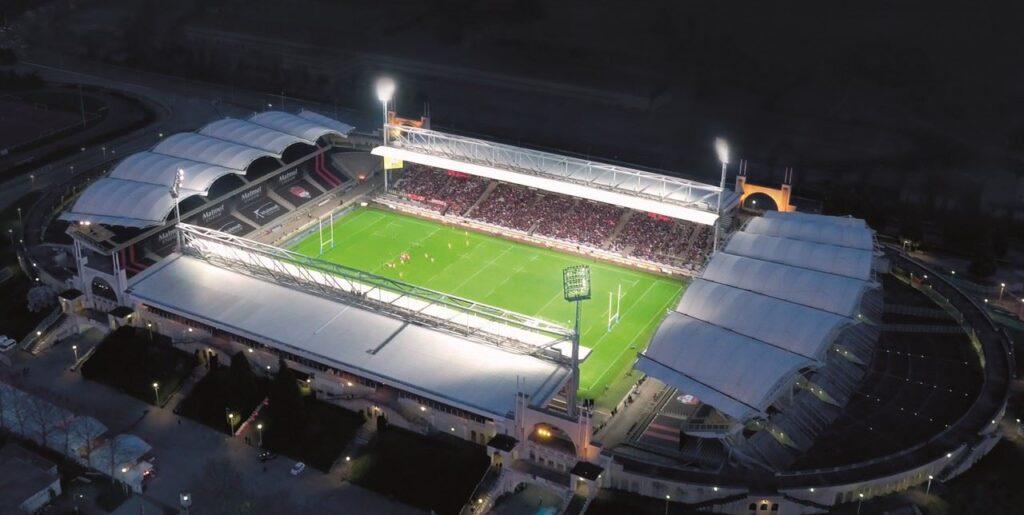 double-page-Matmut-Stadium@GL-events_CMJN-300-dpi-26-cm.jpg