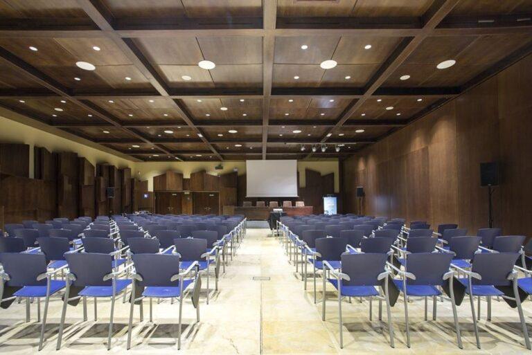 fycma-1lieu1salle-reunions.jpg