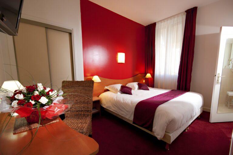 hotel-clocher-rodez-toulouse-1lieu1salle-event-scaled-1.jpg