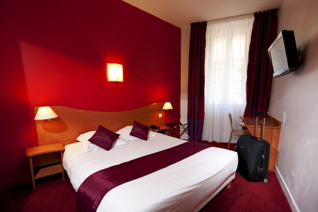 hotel-clocher-rodez-toulouse-1lieu1salle-events-scaled-1.jpg