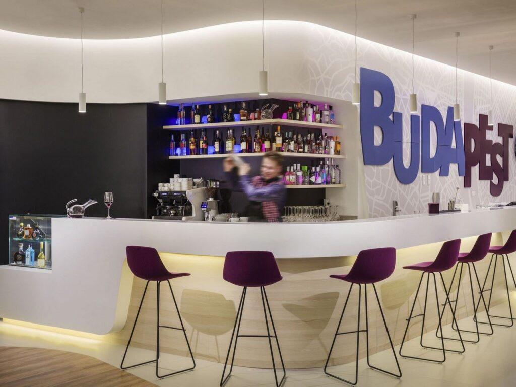 ibis-styles-budapest-airport-1lieu1salle-seminaire.jpg