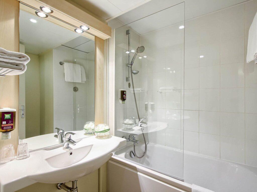 http://www.accorhotels.com/0815