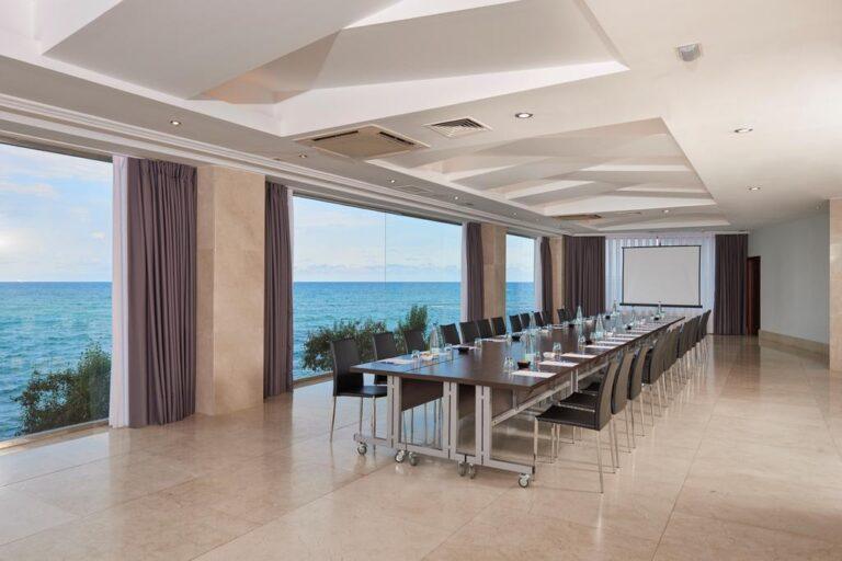 melia-alicante-1lieu1salle-congres.jpg