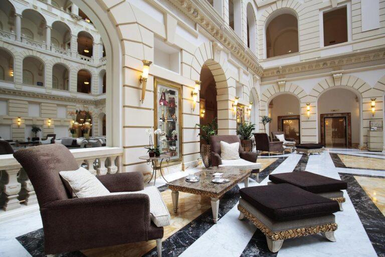 new-york-palace-budapest-1lieu1salle-meetings.jpg