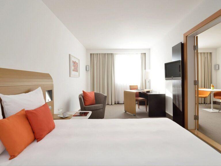 novotel-budapest-city-1lieu1salle-reunion.jpg