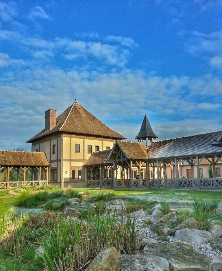 photo-restaurant-ext-mai2016.jpg