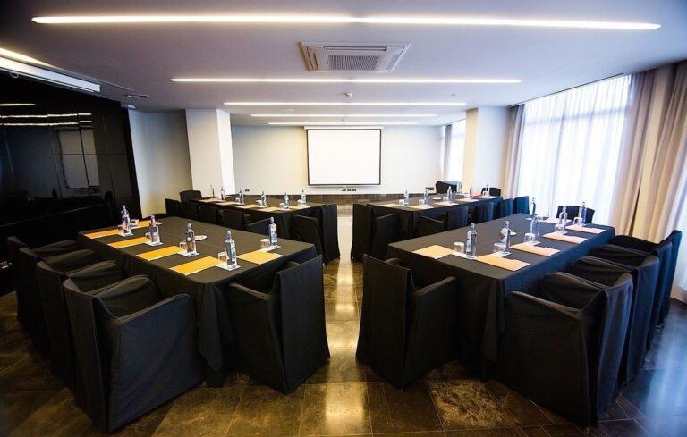 puerta-america-madrid-1lieu1salle-meetings.jpg