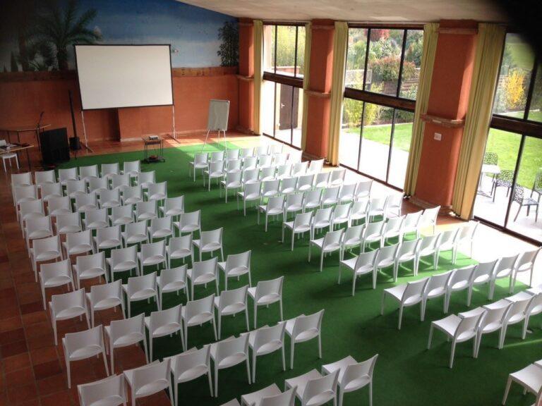 putting-green-theatre-blanc.jpg