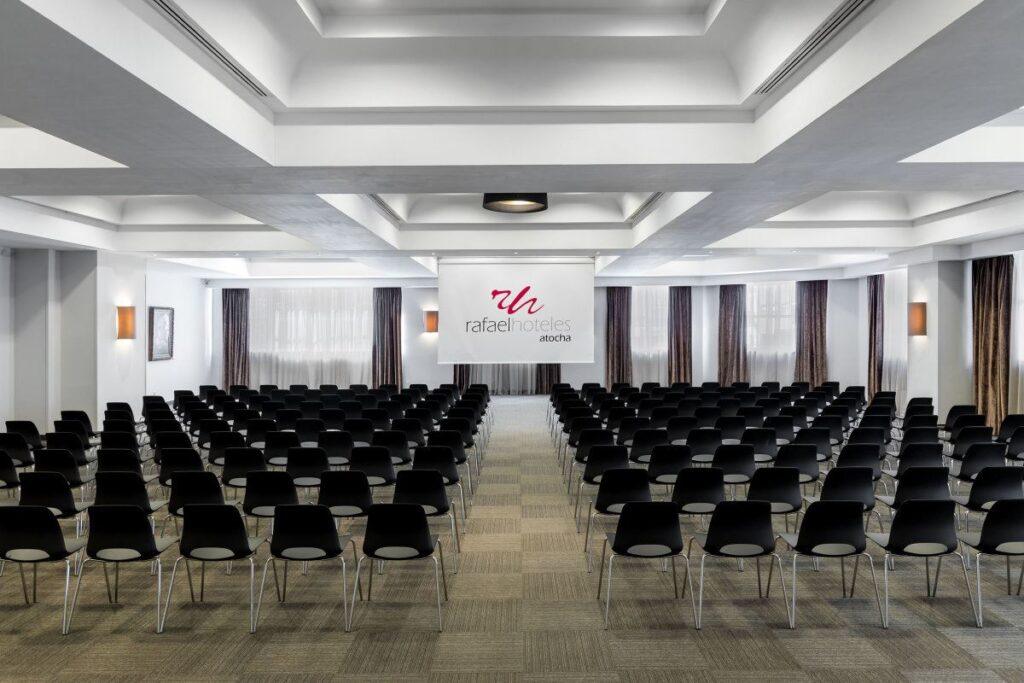 rafaelhoteles-atocha-1lieu1salle-reunions.jpg