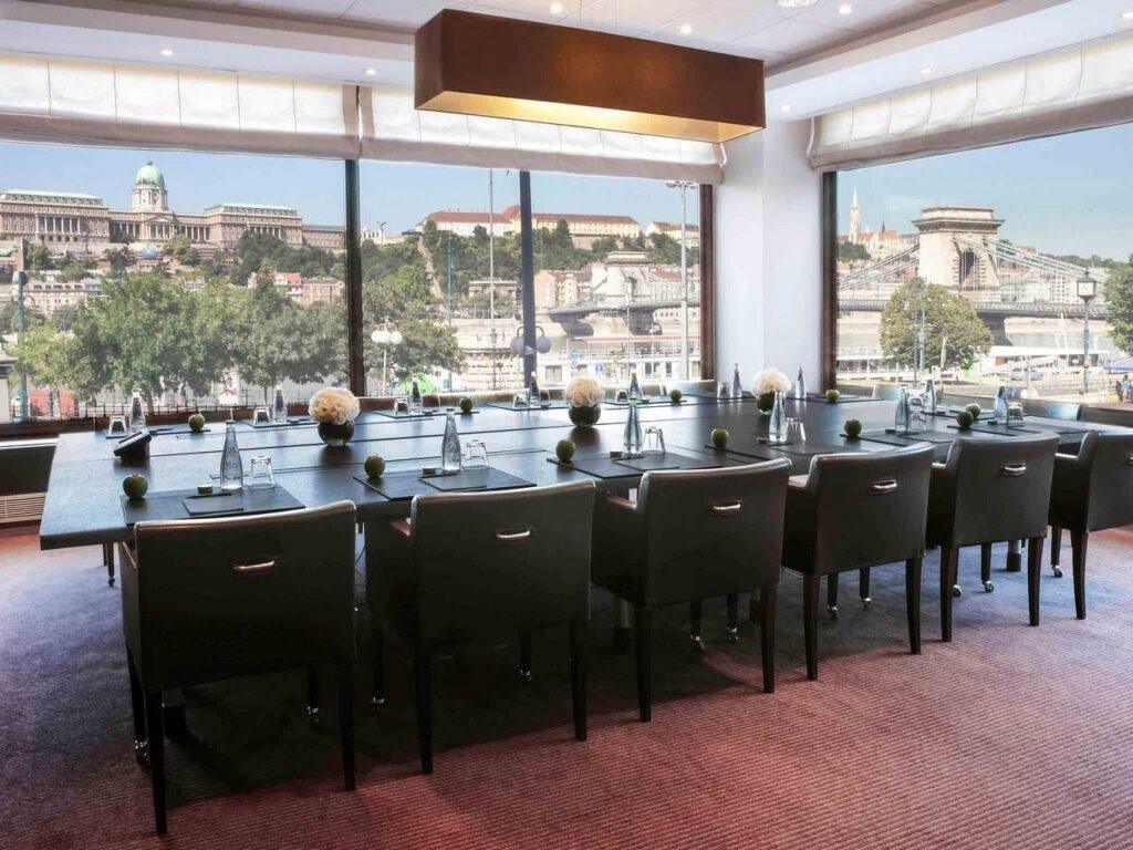 sofitel-budapest-chain-bridge-1lieu1salle-conventions.jpg