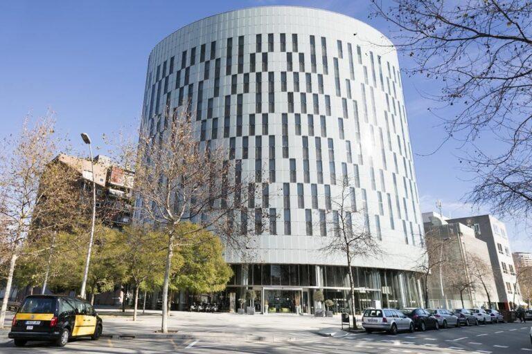 barcelona-condal-mar-1lieu1salle-event.jpg