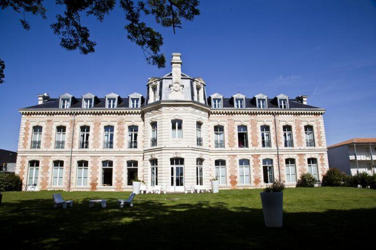 hotel-chateau-lagord-1lieu1salle-seminaire.jpg